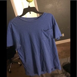 American Eagle t shirt